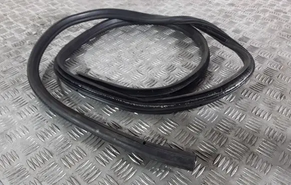 BMW X1 E84 Rubber seal rear door 175354850860