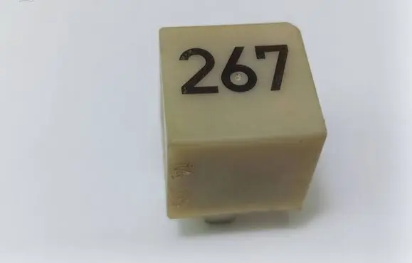 Volkswagen PASSAT B5.5 Other relay 443919578C