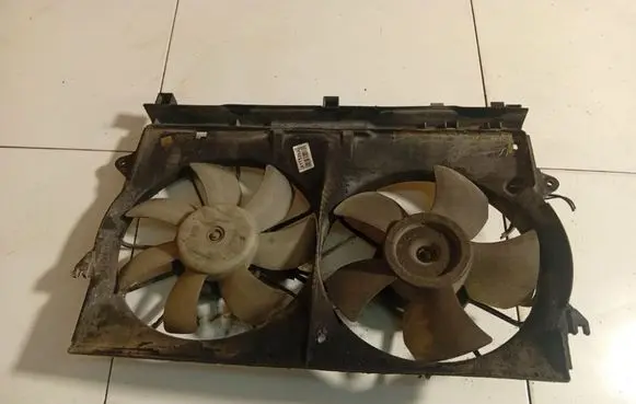 Toyota Avensis T250 Radiator cooling fan shroud 163630G060A