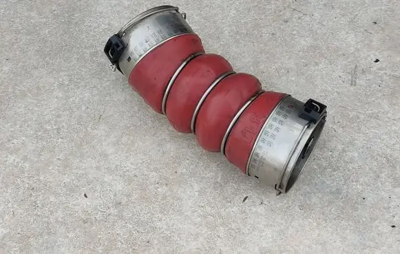 BMW 5 F10 F11 Intercooler hose/pipe 7805401 11617805401