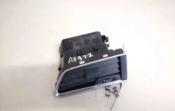 Dash center air vent grill