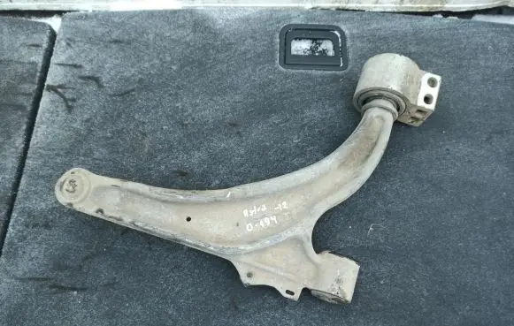 Opel Astra J Front lower control arm/wishbone