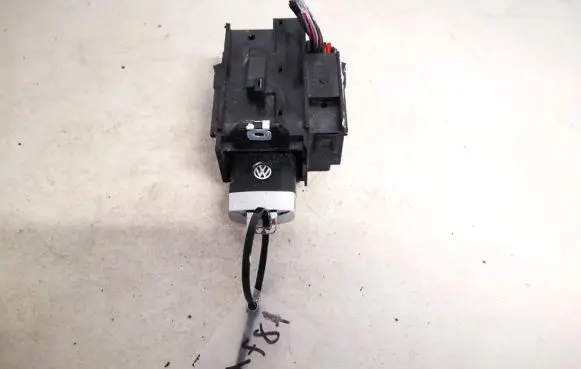 Volkswagen PASSAT B6 Ignition lock 3c0905843m
