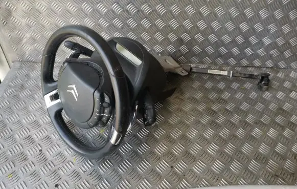 Steering wheel axle set