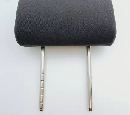 Volkswagen Polo IV 9N3 Front seat headrest 