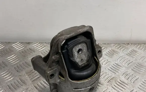 Audi A5 8T 8F Engine mount bracket 8K0199381
