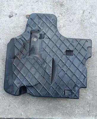 Mercedes-Benz C W204 Engine cover (trim) A6510100867