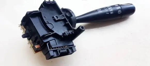 Toyota Yaris Wiper control stalk 173647
