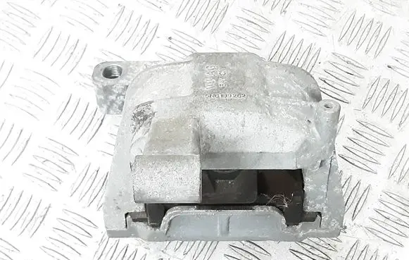 Audi Q3 8U Engine mount bracket 5N0199262R