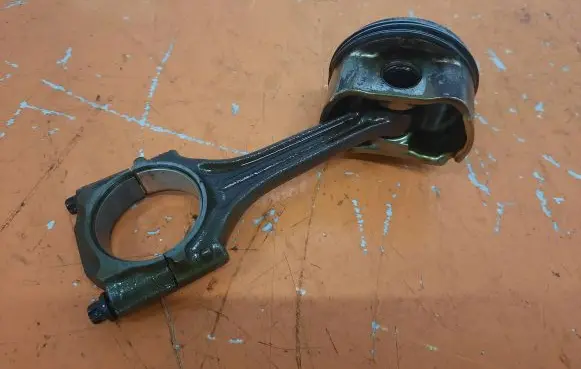 Audi A4 S4 B6 8E 8H Piston 06BA