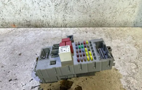 Fiat Bravo Fuse module 406626 PA6GB20GF10