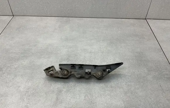 Ford S-MAX Front bumper mounting bracket 6M2117D959
