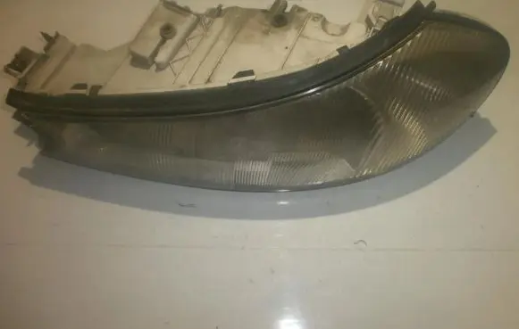 Ford Mondeo MK II Headlight/headlamp 1305235440