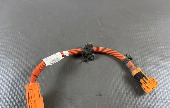 Peugeot 208 II High voltage cable 9832667880