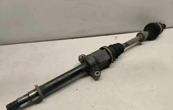 Toyota Avensis T270 Front driveshaft 
