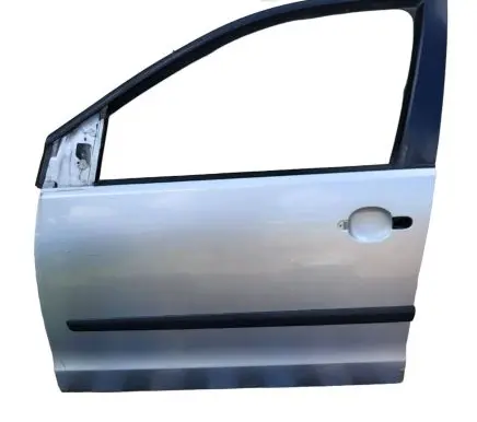 Volkswagen Polo IV 9N3 Front door 6Q4831311