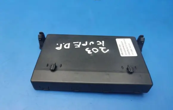 Mercedes-Benz C W203 Door control unit/module 2038206426 351320