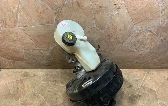 Mercedes-Benz ML W164 Brake booster A2514300000