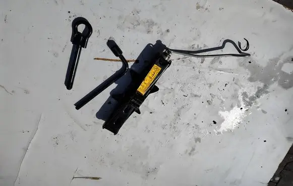 Renault Twingo II Lift Jack 