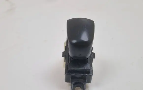 Nissan Qashqai Electric window control switch 
