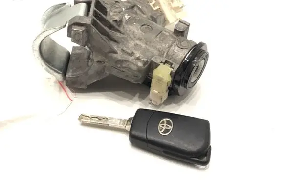Toyota Yaris Ignition lock 45020-0D04