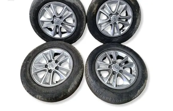 Hyundai i30 R15 alloy rim 52910A6170S9