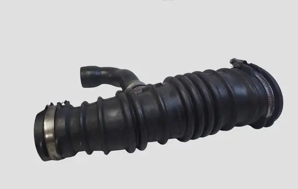 Ford Focus Air intake hose/pipe 3M519A673M