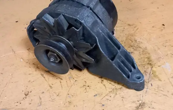 Renault Twingo I Generator/alternator 7701352209