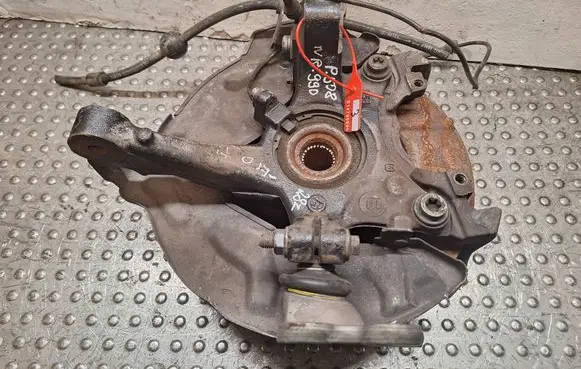 Peugeot 508 Front wheel hub spindle knuckle S14795990