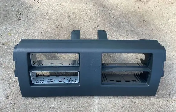 Man TGE 1gen Rear air vent grill 81639030327