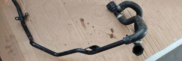 Audi A5 Engine coolant pipe/hose 8W0122109M