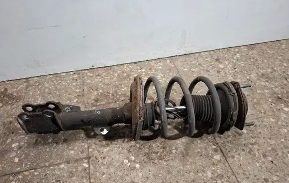 Front shock absorber with coil spring