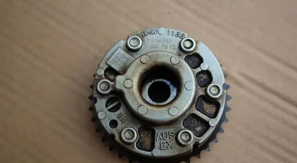 BMW 5 E60 E61 Camshaft pulley/ VANOS 7540346