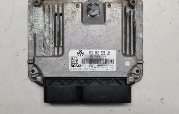 Volkswagen PASSAT B6 Engine control unit/module 03G906021LR 0281013260