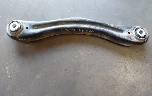 Mercedes-Benz R W251 Rear control arm