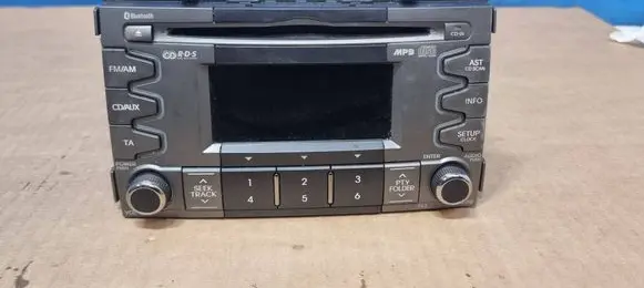 KIA Soul Navigation unit CD/DVD player 961402K406ALK