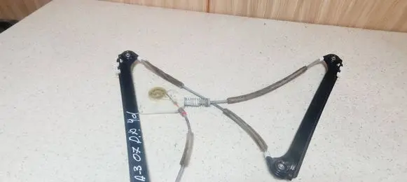 Front window lifting mechanism without motor