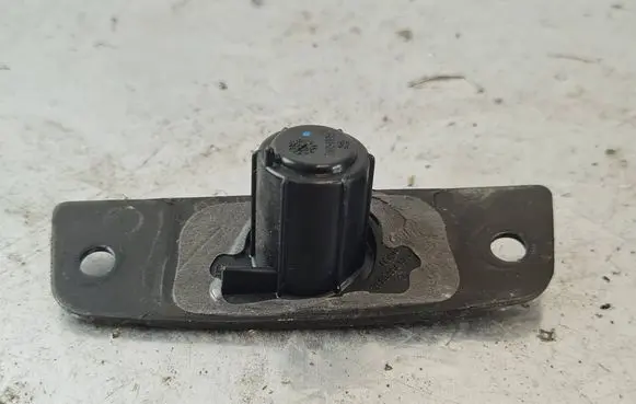 Mercedes-Benz Vito Viano W447 Sliding door lock loop/hook striker A6397660862