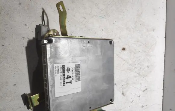 Nissan Primera Engine control unit/module 23710AU600 2758001362