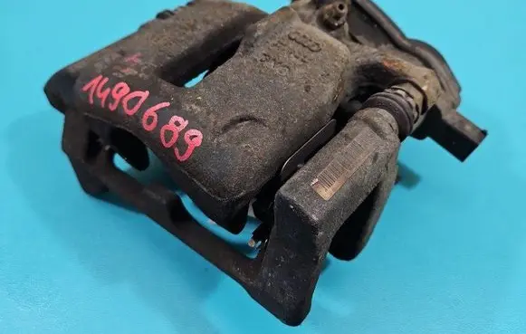 Rear brake caliper