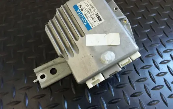 Toyota Corolla E120 E130 Power steering control unit/module 8965002020 EATCEC047