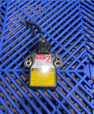 Lexus CT 200H ESP acceleration yaw rate sensor 8918350030