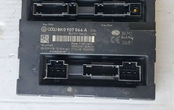 Audi A4 S4 B8 8K Comfort/convenience module 8K0907064A 5DK00991810