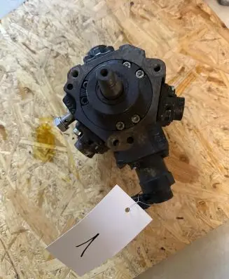 Audi A6 S6 C6 4F Fuel injection high pressure pump 0445010154