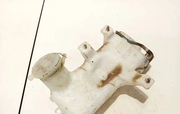 Windshield washer fluid reservoir/tank