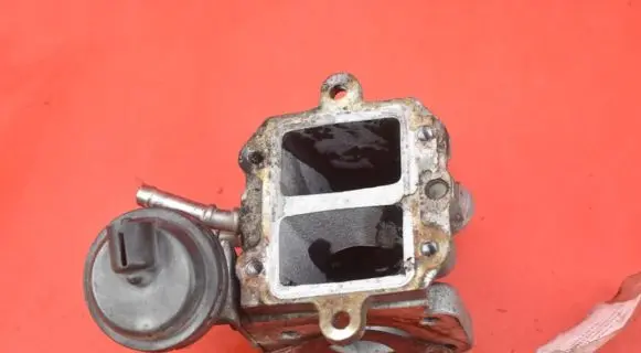 Skoda Octavia Mk2 (1Z) EGR valve 03G131053F