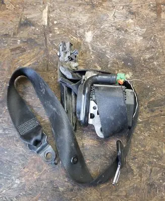 Volkswagen Crafter Rear seatbelt 601384100
