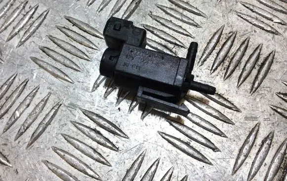 Volvo V70 Turbo solenoid valve 30611668