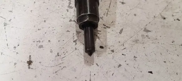 Nissan Pathfinder R51 Fuel injector 16600AU600