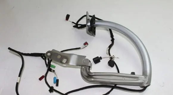 Volkswagen PASSAT B7 Tailgate/trunk/boot hinge 3C5827301B